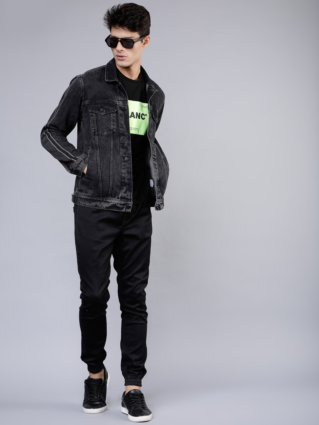 HIGHLANDER Men Black Solid Trucker Denim Jacket