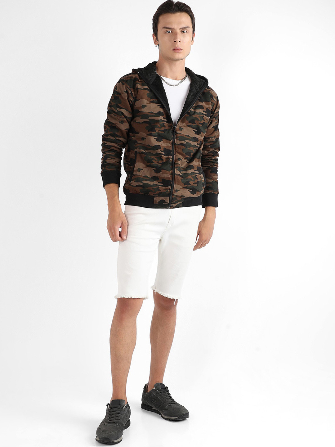 Campus Sutra Camouflage Printed Hooded Windcheater Crop Cotton Bomber Jacket - Image 5