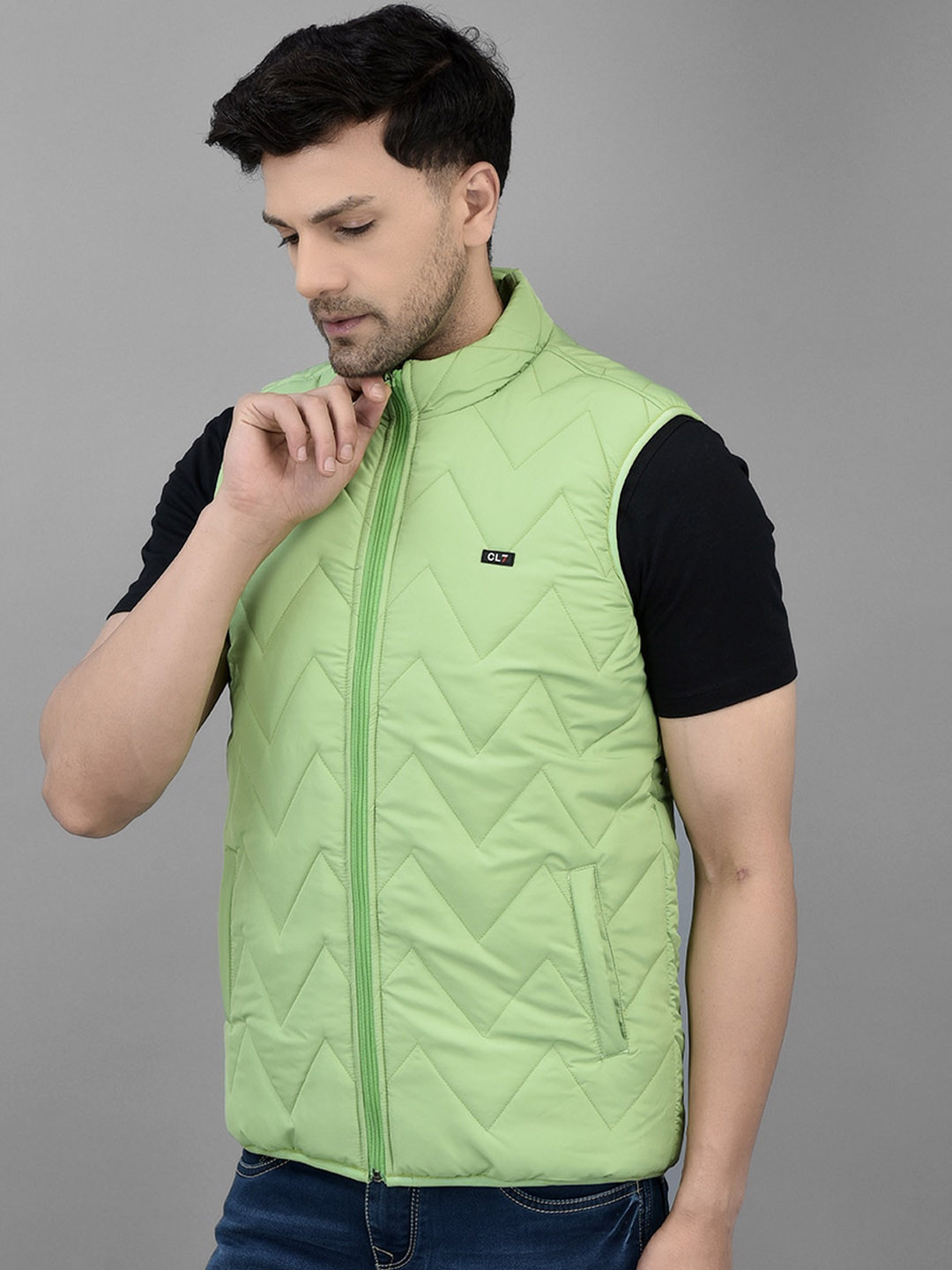 Canary London Sleeveless Lightweight Quilted Jacket - Image 4
